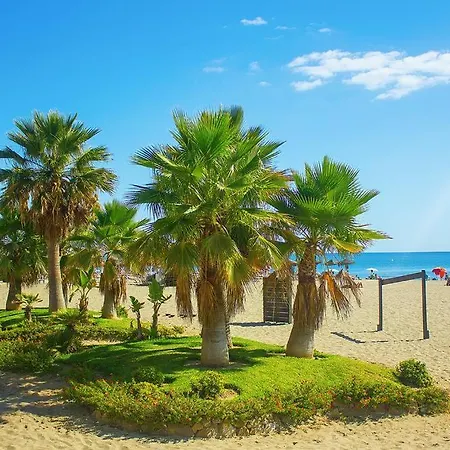 Fully Renovated Apartment In The Heart Of Fuengirola, 2 Min Walk To The Beach Exterior photo