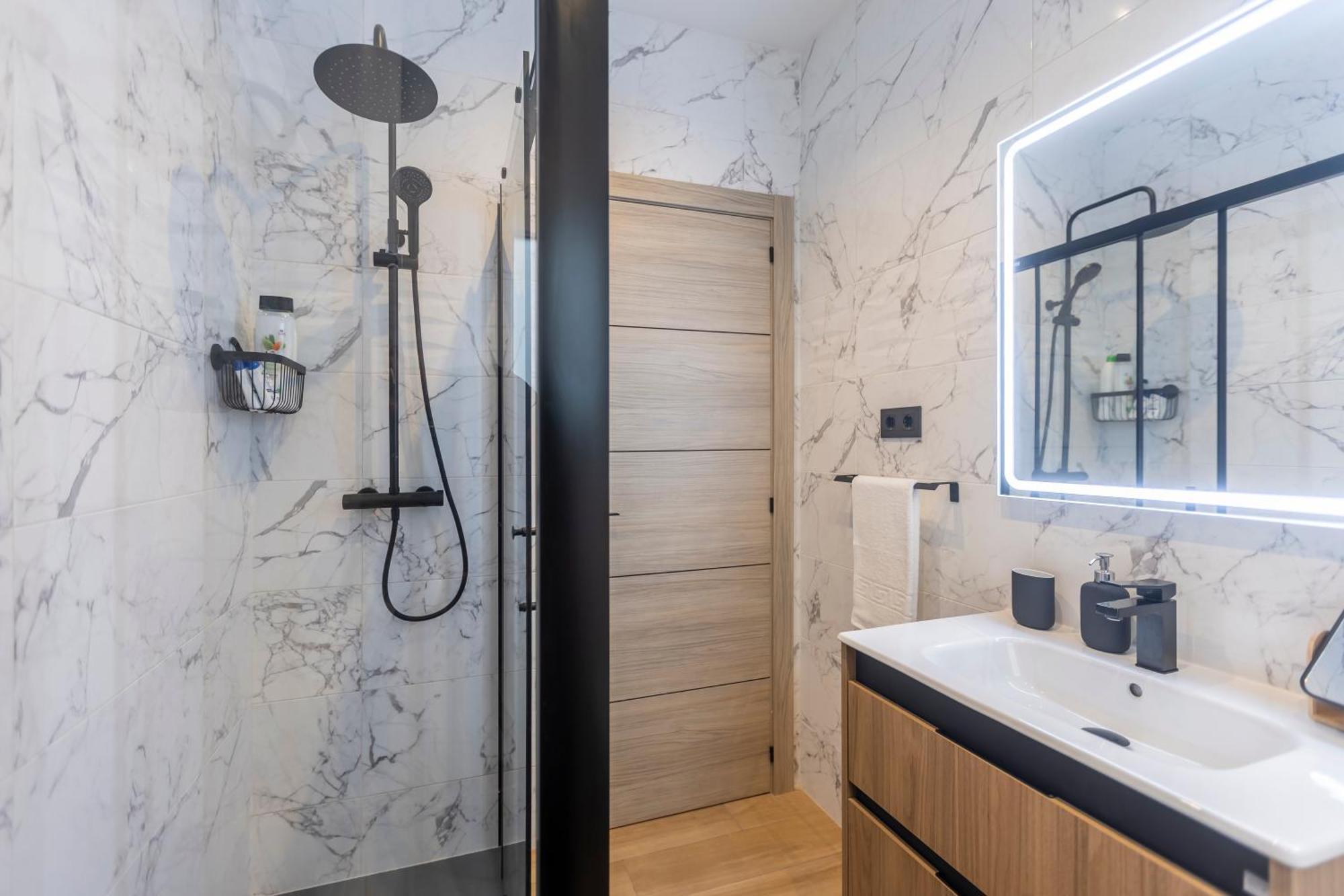 Fully Renovated In The Heart Of Fuengirola, 2 Min Walk To The Fuengirola